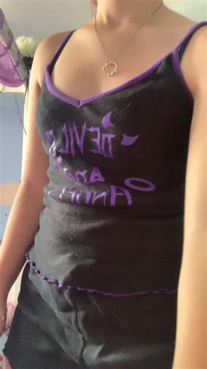 Courtney Robinson (@courtneyrobinson27)’s videos with Laxed - Jawsh 685