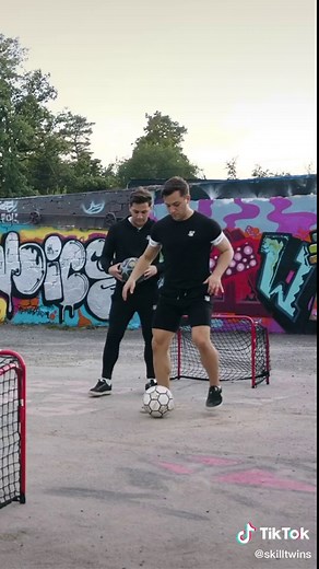 Master the 'Spin Toe Bounce' Skill with SkillTwins Tutorial!