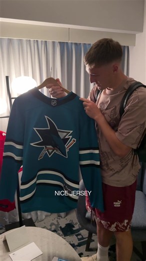 Bay Area Surprise Gifts from 49ers & Sharks