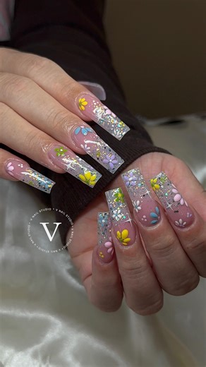 V Nailstudio | Hello spring, goodbye winter 💛🌸🌼#bayareanails #nails💅 #fremontnailtech #acrylicnails #longnails | Instagram