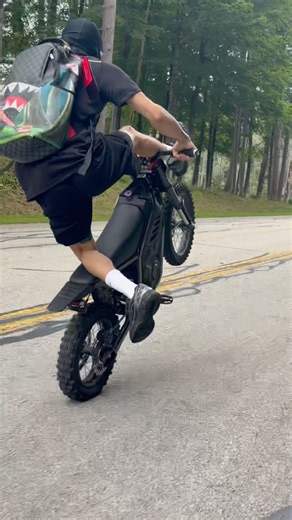 Eskute nova x #wheelie #ebike