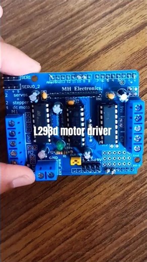 #robot #robotics #ai #arduinoproject #roboticscompetition #stemeducation #viralvideo #shortsfeed