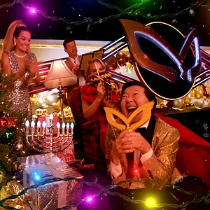 Christmas caroling with Nick Lachey and #TheMaskedSinger crew — now THAT'S what the holidays are about! 🎄 | The Masked Singer