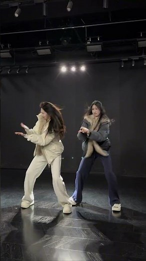 Insane Synchronization! Powerful Studio Dance Choreography 🔥💃