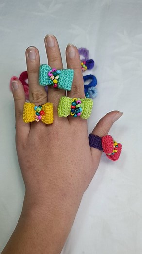 Hi there! I shared a detailed video tutorial for those crochet bow jewelry rings. #crochetrings #crochetjewelyrings #crochetjewelry #crochetbow #crochetjewelrypattern #crochetjewelryringdesign | Hafize Pelvan | Facebook