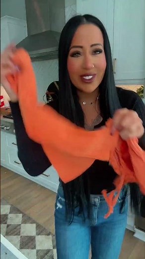 Cute girls Halloween pumpkin outfit that’s festive, comfy, and perfect for school parties or