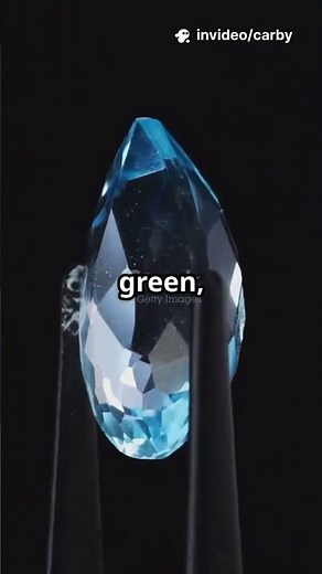 "GOLDEN RADIANCE: The Allure of Topaz" #crystals #topaz #gemstone #shorts