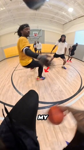 66K views · 901 reactions | How To Beat Your Defender In Basketball #basketball #tips #hoops #ballislife #fyp | Pov Hooper | Facebook