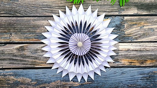 Easy Holiday Crafts | Paper Snowflake Tutorial Winter DIY Ideas, Handmade Holiday Decor, Simple Christmas Craft, Christmas Craft, Holiday Paper Crafts, Winter Wonderland Decor, Budget Christmas DIY, Festive Craft Ideas, Christmas Art Projects, Snowflake Making Tutorial, Quick Christmas DIY Craft, 🎄 Full Facebook Video Description ❄️ Let it snow… with DIY paper snowflakes! ❄️ Turn ordinary paper into beautiful winter magic with this easy Christmas paper snowflake craft tutorial! In just a few mi