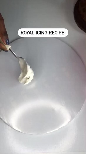 Royal Icing Recipe: Tips for Perfect Cake Decoration