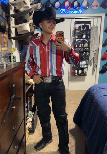 Dime que no tienes otro cielo que yo soy tu cielo como lo escribiste en esa nota 🫶🏽😍 @Jobes_Hats #cowboy #vaqueros #ootd #jobeshatstore #western