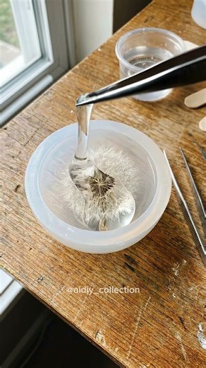 Make Dandelion Resin Orb 🌼
