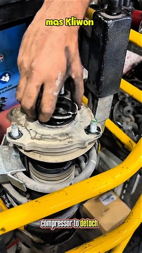 Replacing a Damaged Car Strut Mount#shorts #automotive #mechanic #satisfying #carrepair