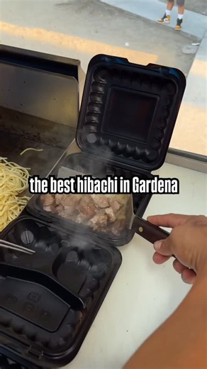 Izzy Catering Truck on Instagram: "You better show up hungry 襤 serving it up on the daily from 3pm - 11pm  13301 S Main St LA 5458 Whittier Blvd Commerce"