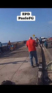 Así quedó el auto del cantante, compositor y productor musical, Paulo Fernández Gallo, más conocido como “Paulo FG”, falleció este sábado en La Habana como consecuencia de un accidente automovilístico. ocurrió en la intersección de calle 12 con Malecón, en el Vedado habanero, al impactar su vehículo con un ómnibus de Transtur. | Periódico Patria 1892