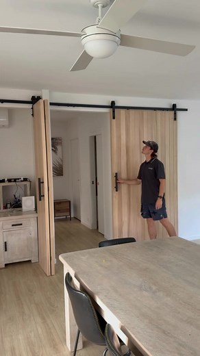 Nothing beats this Tasmanian Oak set up 🤎 #bifolddoors #barndoors #slidingdoors #homeimprovement #diy