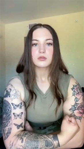 682K views · 22K reactions | American Female Soldiers Who Have Big Muscles And Beautiful Body Posture #womenpilot #womenmilitary #pilot #usaf #femalepilot #f18 #f16 #f35 #f15 #military #aviationlovers #fighter #avgeek #bestchallenge #beautybloggers #goodvibes #goodtimes #foryou #foryoupage #reelsviralvideo #usa #usareels #viralreelsfacebook #viralvideoreels #viralposts | Tierra Military | Facebook