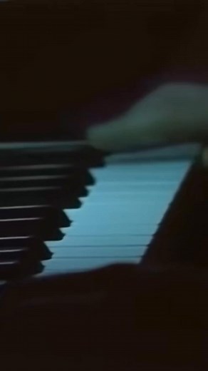 "Little Woman Love" es una canción de Paul McCartney & Wings que se destaca por ser la cara B del sencillo de 1972. La canción que con el tiempo se convertiría en "Little Woman Love "surgió durante una improvisación instrumental grabada por McCartney, George Harrison y Ringo Starr el 3 de enero de 1970, durante las sesiones de grabación de I Me Mine de los Beatles , la última sesión del grupo. McCartney compuso el resto de la canción y la grabó durante las sesiones de su álbum en solitario, Ram 
