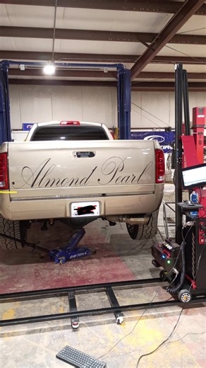 We were amazed by how our U.S. customer used their machine to transform a car’s exterior!🛻 Projects like this are exactly why we keep being impressed by what our wall printer can do every single day. What kind of design would you print with this machine? #friankor #wallprinter #wallprinting #wallprintermachine #car