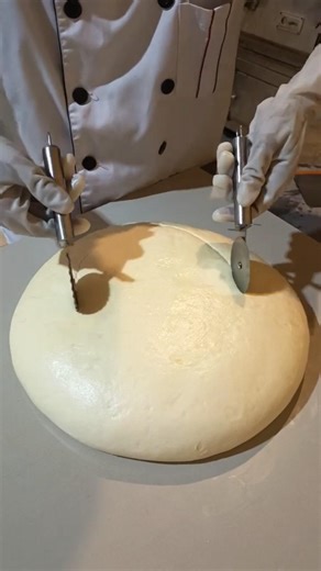 Beautiful Bread Shaping #artisanbread #satisfying