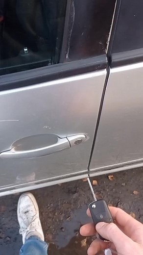 Unlocking a Silver Volkswagen Car Door Experiment