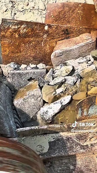 Big Stone Crushing in huge hammer #viral #hugestone #stonebreaker #curshingasmar