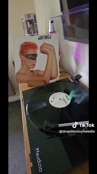 Eurythmics' Touch: A Masterpiece of the 80s