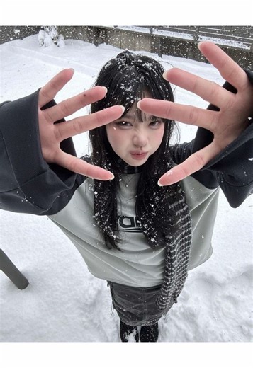 iPhone 16 Unboxing: Discover What's Inside the Box