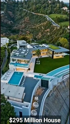 This Is the MOST EXPENSIVE House in the United States 🏡😱