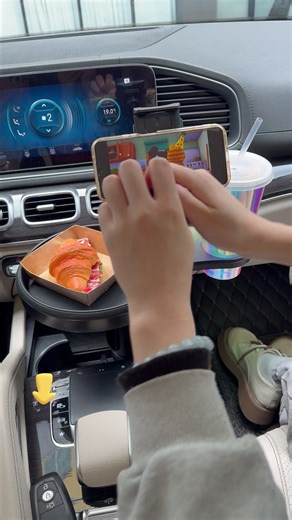 Compact Car Cup Holder Solution for Snacks and Drinks