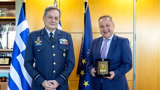 Τιμητική διάκριση για τον αρχηγό ΓΕΑ Δημοσθένη Γρηγοριάδη από τον Δήμο Θεσσαλονίκης