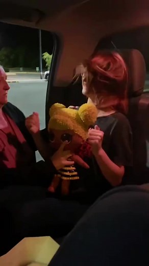 The pitiful lady seizure strong in car in front her family 🥹 #seizure #epileptic #fyp #emotional #heartbreak #dangerous #seizureawareness #health #myoclonicseizure #seizurealert #poorwoman #painful #family | Seizure Awareness