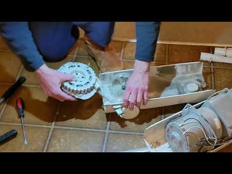 How to fix a vacuum Cord Winder. Fixing a stuck cord Retractor. Vacuum power cord stuck