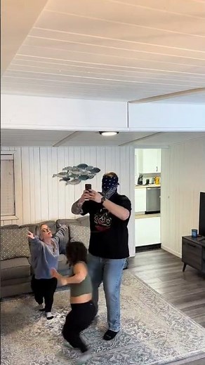 They’re already hard enough to see 😂😭 #photochallenge #fyp #trends #challenge #foryoupage #small #v