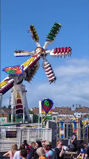 Top Spin Ride At Barry Island Pleasure Park