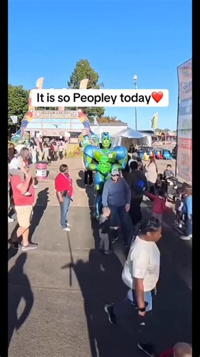 Rock-it the Robot on Instagram: "Its so peopley today. #rockittherobot #rockitrobot #dancingrobot #northcarolinastatefair #ncstatefair #robots #entertainment"