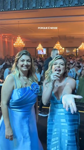 𝐏𝐑𝐎𝐃𝐔𝐂𝐄𝐑 𝐞𝐯𝐞𝐧𝐭𝐨𝐬 on Instagram: "“ tinha que vir pro FEED esse momento de concretização de tantos bailes que tivemos esse mês, e terminamos de uma forma genuína, linda, feliz e gratos por mais um ano completado de muito trabalho. Obrigado equipe, produção, escolas, pais , alunos enfim… a todos que fazem parte juntos conosco."