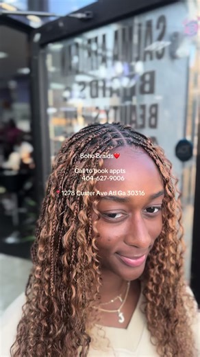 Boho Braids ❤️ Call to book appts 📞404-627-9006 📍1278 Custer Ave Atl Ga 30316 #knotlessbraids #africanbraiders #boraborabraids #africanbraiding #bohoknotlessbraids #bohobraids #africansalon #atlantabraiders😍