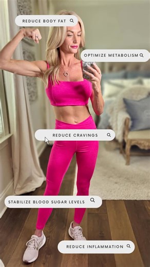 Lauren Bowden Heisler on Instagram: "I started just to drop around 10lbs of some “fluff” around my stomach, but actually got way more benefits besides just the weight coming off. Microdosing is a great option for people that don’t have much weight to lose, but feel stuck. You’ve put in the work in the gym, you’ve dialed in on your eating, but the results aren’t reflecting your effort. Bc here’s the truth…once you hit late 30’s, things change. Hormones shift, extra weight comes on, and what used 