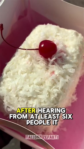 Peach Cobbler Cheesecake Cup 8/10 Piña Colada Cake 6/10 Banana Split Sundae Cheesecake Cup 9/10 Chunky Monkey (Chocolate Cake Sandwich Banana Bread) 6/10 ice cream flavors Belgium Cream and Mudslide both a solid 10/10. For orders contact @kravenskoops 1-876-791-4673. And when you call them tell them Tallonn sent you