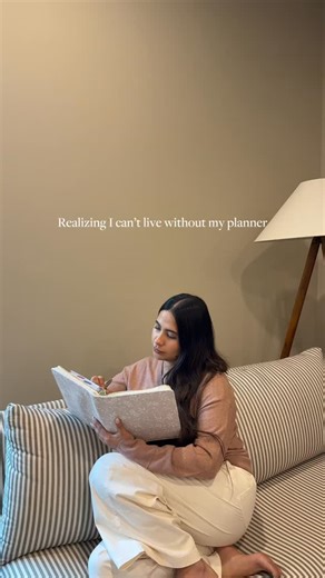 FranklinPlanner on Instagram: "Start your new year early! Order your planner now and begin the year with clarity and intention.⁠ ⁠ Shop now!⁠ https://store.franklinplanner.com⁠ ⁠ ⁠ #franklinplanner #planner #franklincovey #planneraddict #functionalplanning #plannercommunity #plannerlife #functionalplanner #plannerinspiration #plannerinserts #minimalplanner #franklinplannerclassic #productivity #plannerlove #minimalplanning"