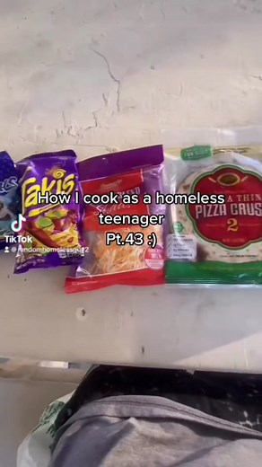 #foryou #fyp #foryoupage #food #teen #cooking #homeless #apartment #pizza