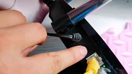 路由器上这个小按钮，到底有什么用？WiFi一键连接