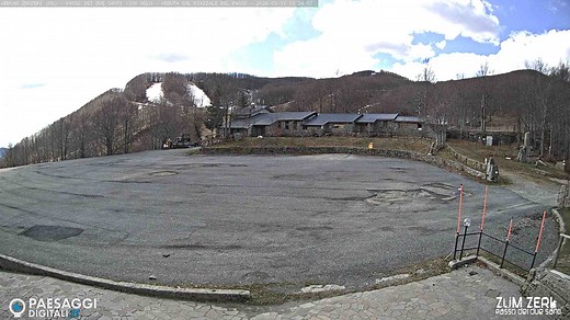 Webcam Live Zum Zeri (MS) - Passo due Santi