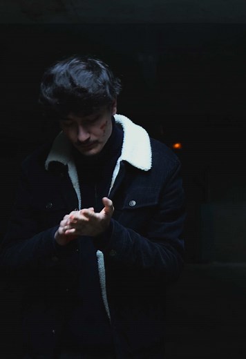 Autotune - Damso 🎵🩸 Réalisation : Noa LETERRIER Acteur : Thomas GILLESPIE Commentez la musique que vous voulez qu’on mette en scène 👇 #cinematic #damso #rapfr #autotune #fyp #fiction