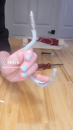 fix your sonicare toothbrush by yourself . if you are like me and noticed the head of your toothbrush is very loose ...this is how you fix it #sonicaretoothbrush #fixit #sonicarec3