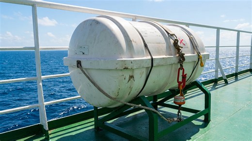 How a hydrostatic release unit launches a life raft when a ship sinks, rigging, physics, and failure points