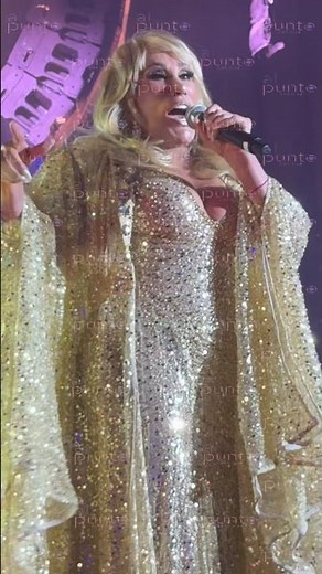 LAURA LEON cantando "Suavecito" durante presentación del nuevo elenco de "GRAN DIOSAS" 💅🏻