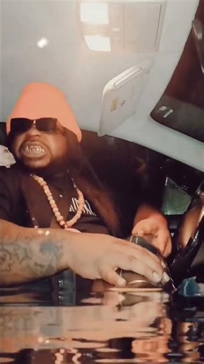 HOW IT BE WHEN GRUMPY OLD MEN GET DOWN!!#youtubeshorts #comedy #shorts #oldman #punch