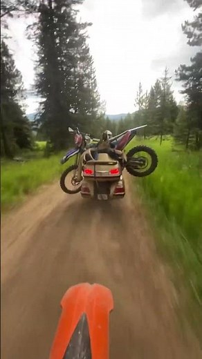 Goldwing rescuing trail bike
